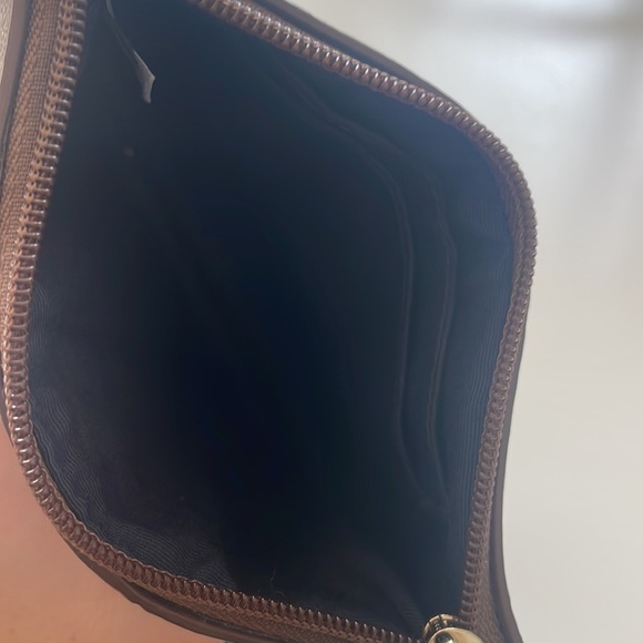 Coach wristlet - never used - Picture 4 of 4